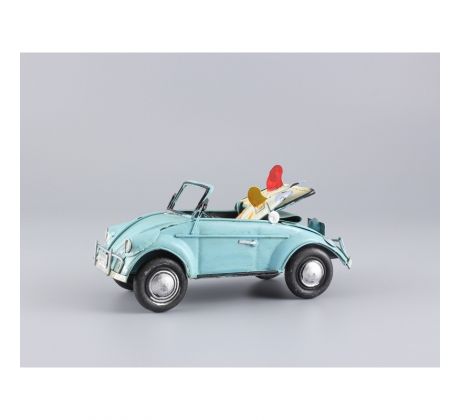 Kovové auto – VW Beetle s plážovou výbavou