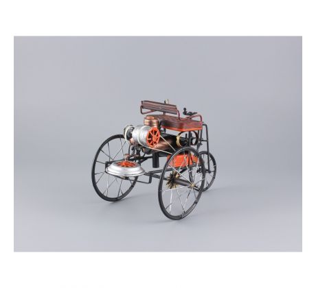 Replika Benz Patent Motor Car – historický model z roku 1885